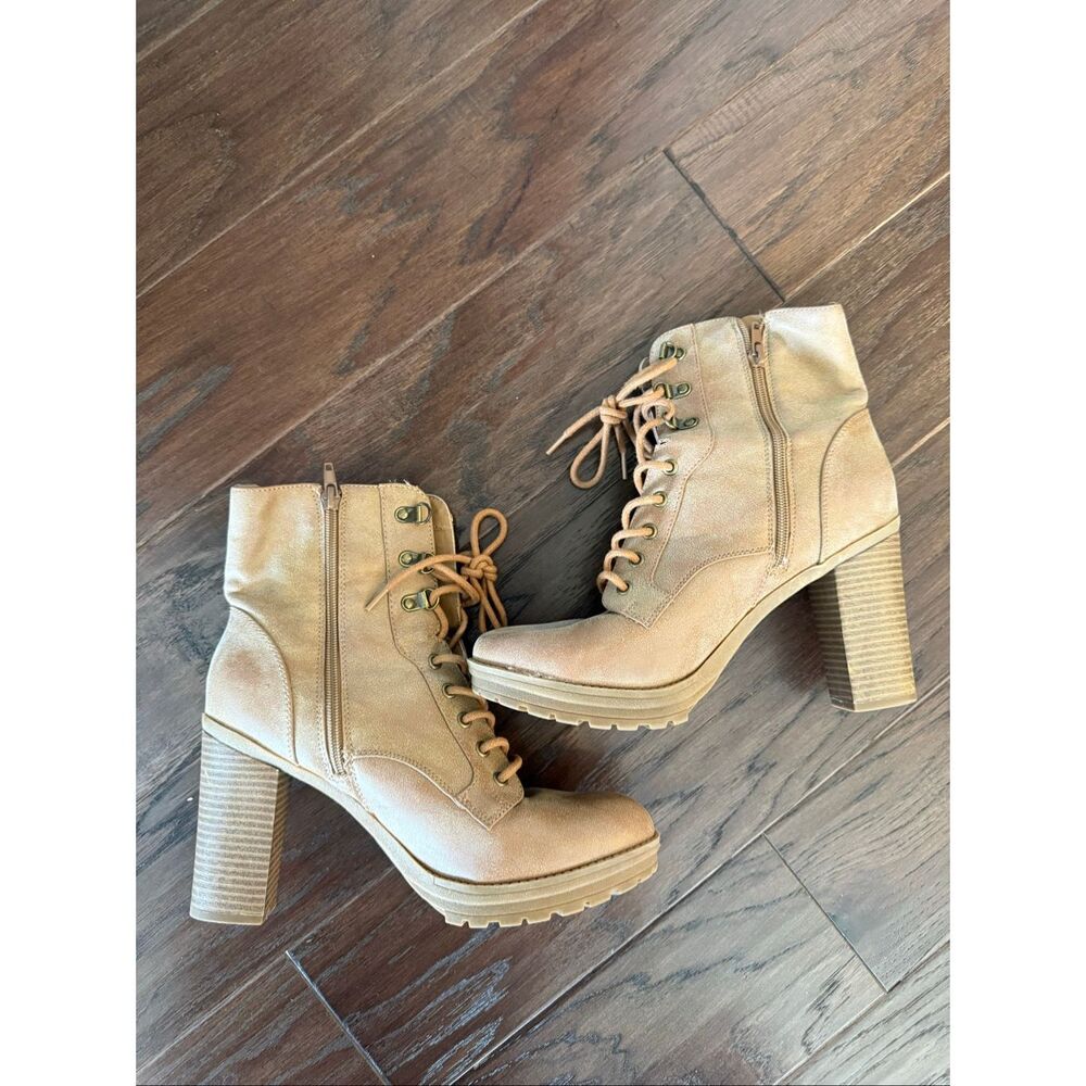 Guess Lug Sole Heel Combat Boots size 10 - Picture 4 of 6